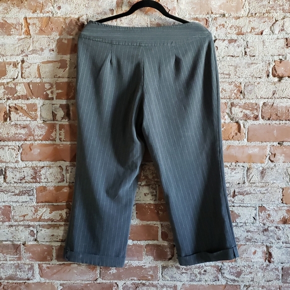 Tab Button Waist Capri Pants - Petite - Picture 10 of 11